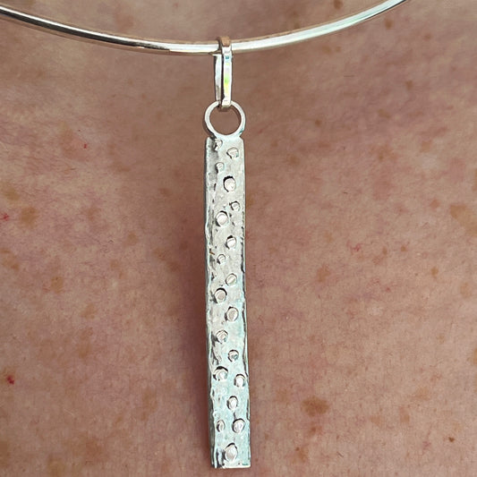 Dots Etched Pendant and Neck Collar